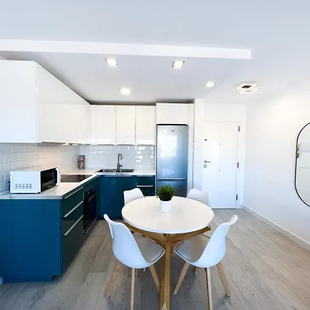 Apartamento A 900 M De La Playa Y Con Vistas Al Mar En *