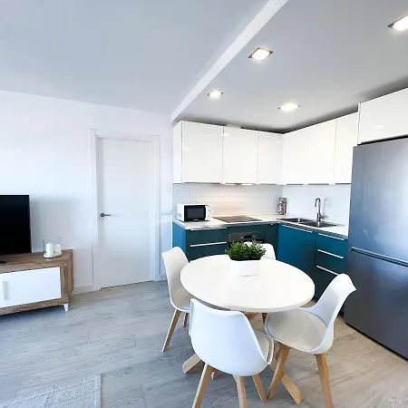 Apartment A 900 M De La Playa Y Con Vistas Al Mar En Fuengirola