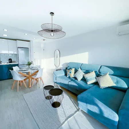 A 900 M De La Playa Y Con Vistas Al Mar En Apartment Fuengirola