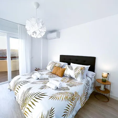 A 900 M De La Playa Y Con Vistas Al Mar En Apartment