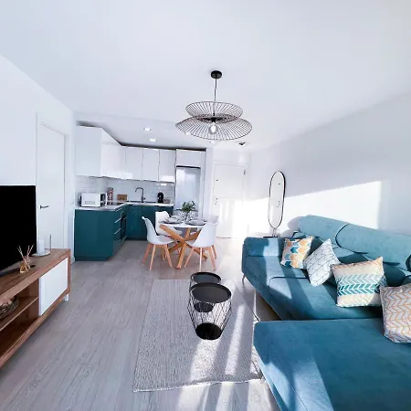 Apartment A 900 M De La Playa Y Con Vistas Al Mar En Fuengirola
