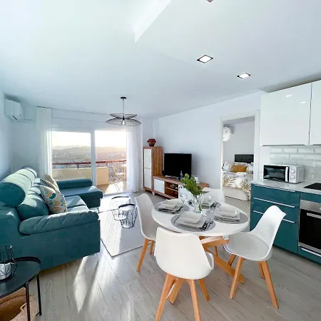 Apartment A 900 M De La Playa Y Con Vistas Al Mar En *